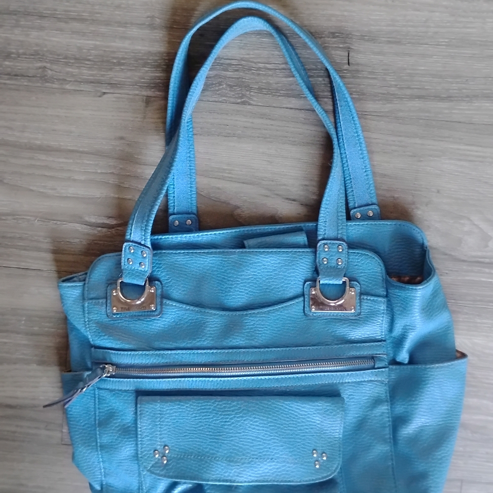 Blue Leather Shoulder Bag with Structured Design